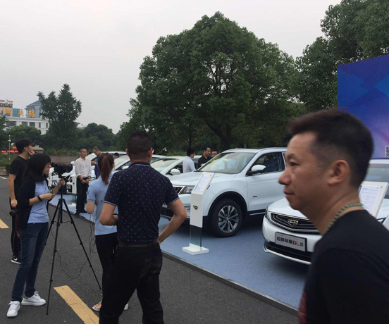 һ���γ�������������������������ͨ�ͳ�������������֣���ղ����й����ա����Ǳ����ݡ���ʿʩ�ֵ����㹩Ӧ�̴����μӻ��顣